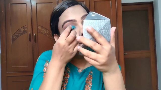 Green Black Smokey Eyes Look | Bold Eye Makeup | Garima Mehar смотреть онлайн