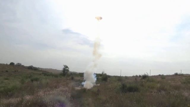 взрываем мега мощную петарду,супер бульдог 30 грамм смотреть онлайн