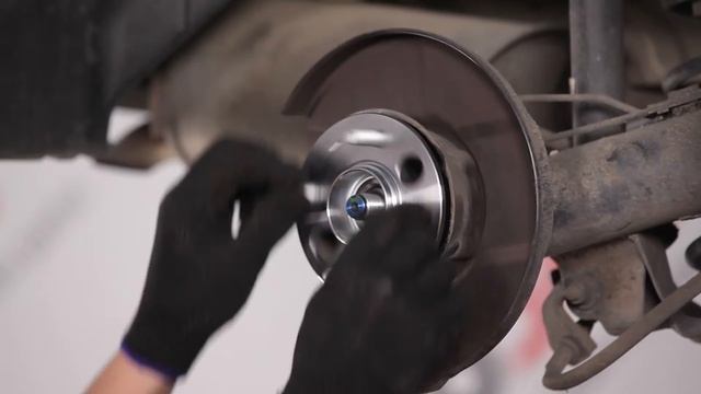 Ako vymeniť ložisko zadného kolesa na HONDA JAZZ 1 [NÁVOD] смотреть онлайн