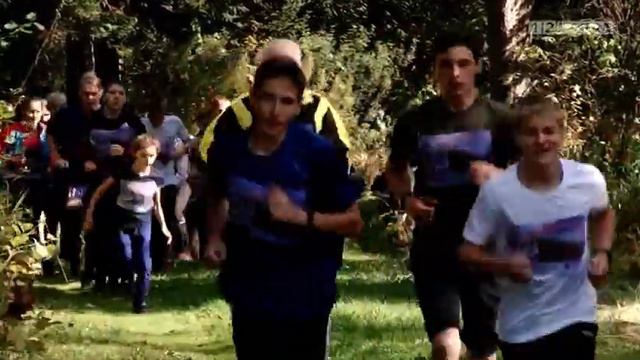 На территории лыжной базы прошло спортивное мероприятие «Бег друзей» с Александром Бессмертных смотреть онлайн