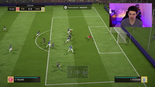 САМЫЙ ВЫСОКИЙ VS. САМЫЙ НИЗКИЙ ФУТБОЛИСТ В МИРЕ смотреть онлайн