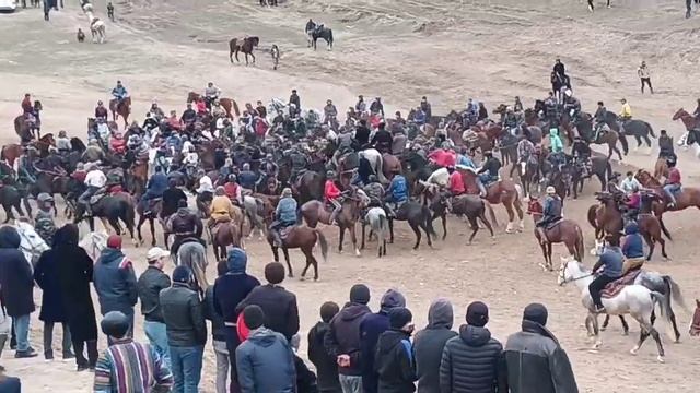 Хожи Акбар Бузкаши дар Фахрабод 08.02.2023 смотреть онлайн