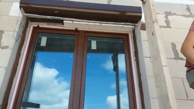 Приклейка пенопласта на оконный откос, примыкание к коробу рольставен смотреть онлайн