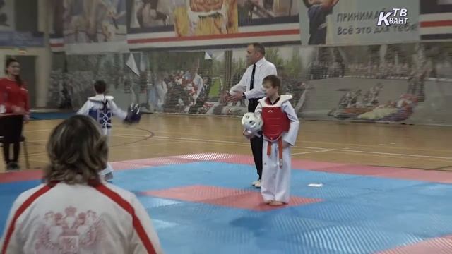 Первенство Зарайского района по тхэквондо 24 12 16 смотреть онлайн