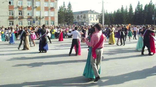 Выпускной вечер прошел в Искитиме смотреть онлайн