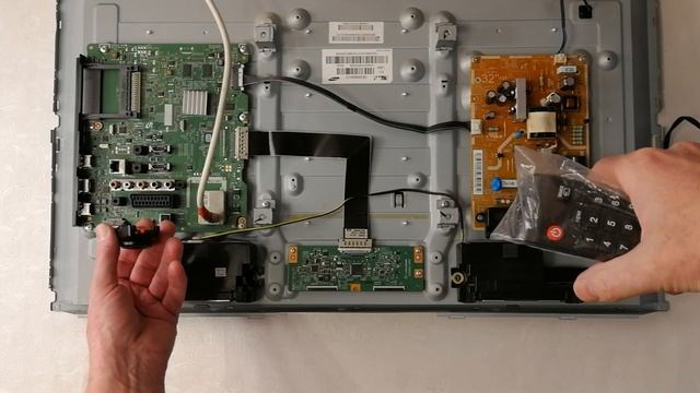 Samsung UE32EH5300W нет подсветки, покупка блока питания. смотреть онлайн