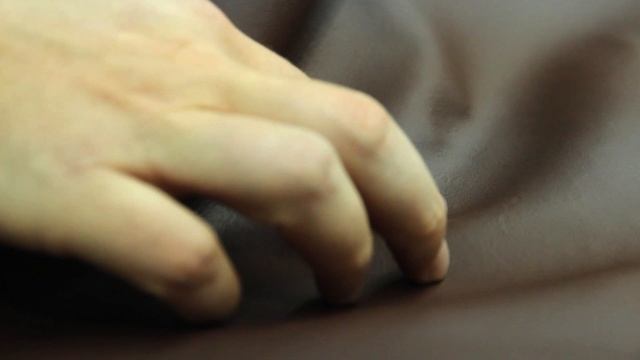 Как купить натуральную кожу? Автомобильная кожа для перетяжки салона. [КАК ВЫБРАТЬ КОЖУ 2021] смотреть онлайн