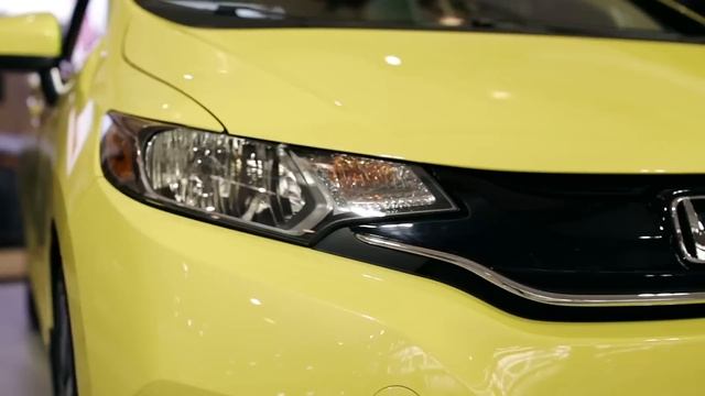 The All-New 2015 Honda Fit Reveal with James Hinchcliffe смотреть онлайн