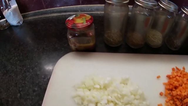 Замечательный суп с нутом. смотреть онлайн