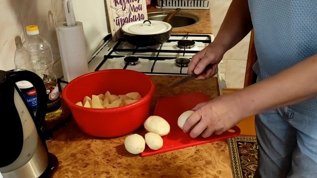 Курица в кефире с картошкой. смотреть онлайн