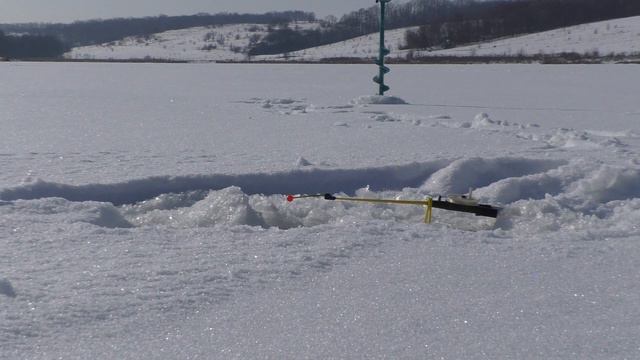 МЕГА ПЛОТВА! Рудневка! Крупный окунь на живца! смотреть онлайн