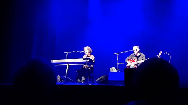 Blue Anchor Bay - Gilbert O'Sullivan (live) смотреть онлайн