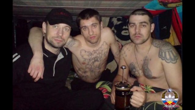 Петух. Опущенный на зоне.