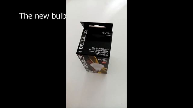 Replacing E27 LED bulb with new one смотреть онлайн