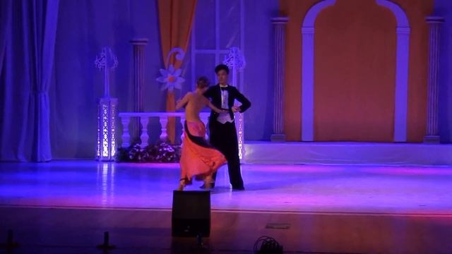 Рафхат и Аделина - вальс "Виолончель" смотреть онлайн