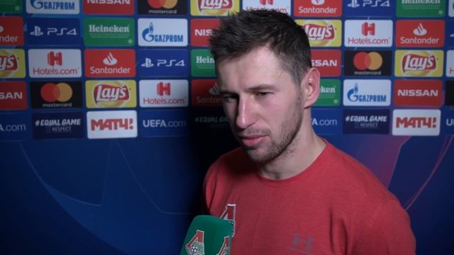 Футболист Крыховяк говорит на пяти языках одновременно смотреть онлайн