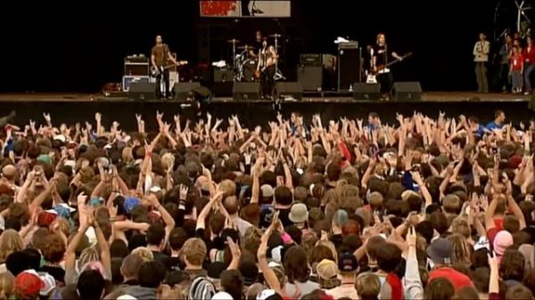 DISTILLERS // 2004-08-28 Reading Festival - Drain The Blood FHD