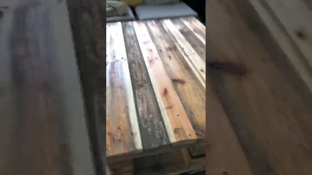 Стол из паллет спустя год
