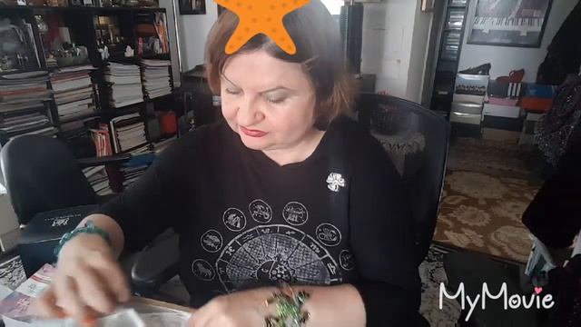 СБОРНАЯ СОЛЯНКА: бижютерия, косметика,фартук, зубная паста, болталка. смотреть онлайн