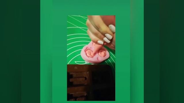 Как топить глазурь Шокомилк и заливать фигурки смотреть онлайн