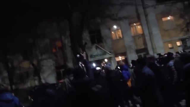 Как гнали парашу до вокзала в Крыму смотреть онлайн