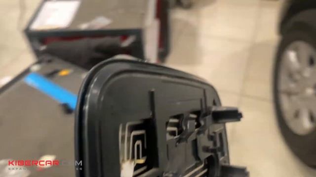 Установка подогрева зеркал на примере Mitsubishi Pajero смотреть онлайн