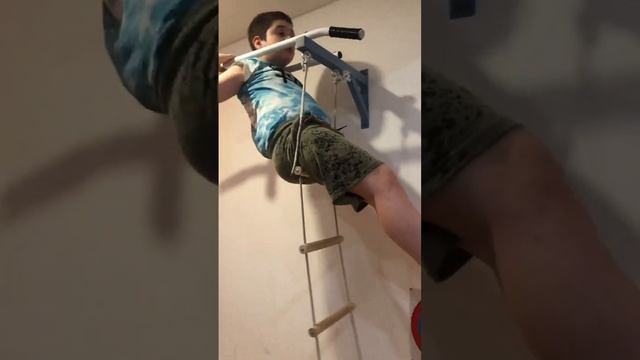 Трюки на веревочной лестнице смотреть онлайн