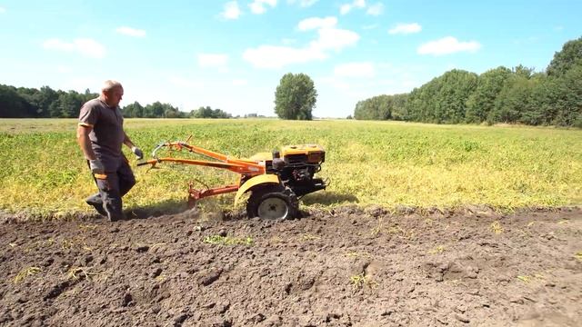 Мотоблоки Кентавр 1080Д и 1081Д в работе с плугом и почвофрезой смотреть онлайн