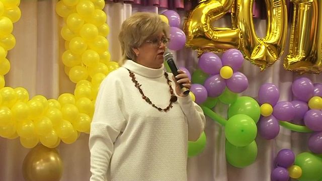 В кировской школе №11 последний звонок прозвучал в первый раз смотреть онлайн