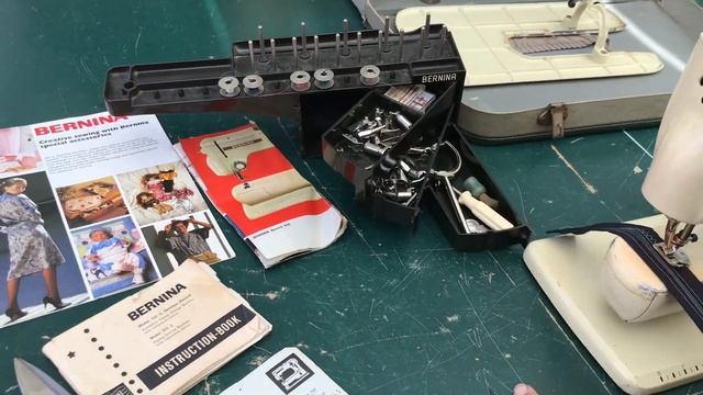 A BERNINA SEWING MACHINE IN ACTION. WOW HOW SMOOTH IS THAT! смотреть онлайн