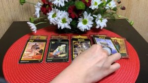 Как меня видит загаданный мужчина? Что думает обо мне? Гадание онлайн