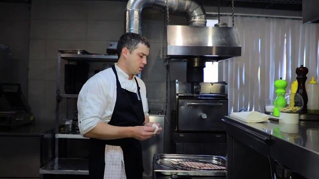 Как правильно выбирать и готовить колбаски для жарки! смотреть онлайн