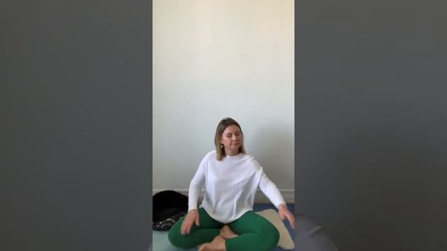 О боли в практике йоги. "Боль в коленях" и как улучшить свою практику. смотреть онлайн