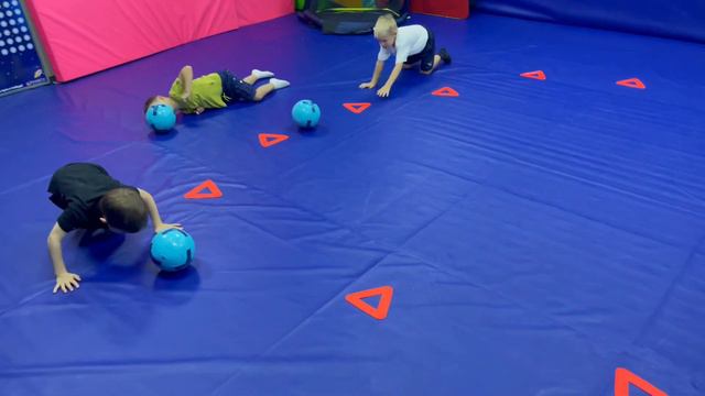 Тренировка в Ракете на планете ФУТБОЛА смотреть онлайн