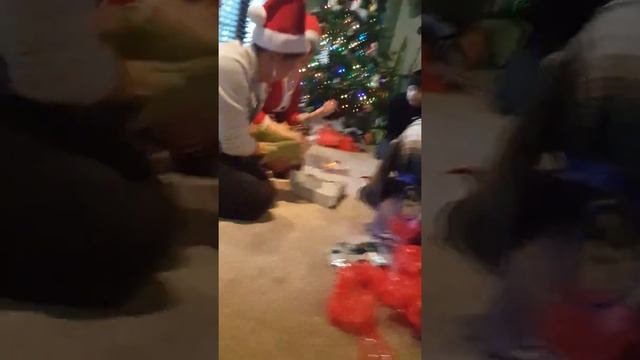 Xmas 2016. Oven mitt game смотреть онлайн