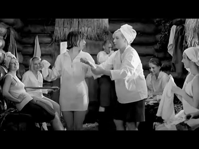 Как режиссёр уговорил девушек на сцену в бане в фильме «А зори здесь тихие» смотреть онлайн