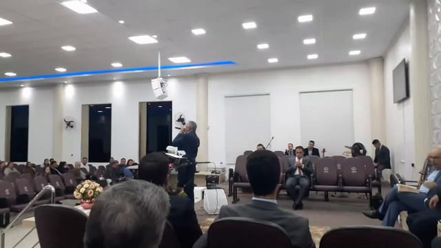 CANTOR WAGNER ROBERTO HOJE EU QUERO SER MELHOR DO QUE FUI ONTEM смотреть онлайн
