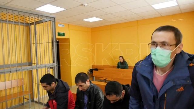 Прокурор Орска запросил почти 10 лет для фигурантов дела об отравлении суррогатом смотреть онлайн