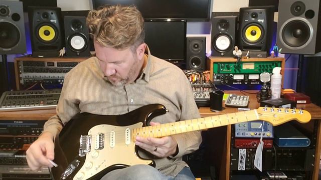Unboxing the New Fender American Ultra Stratocaster HSS Texas Tea смотреть онлайн