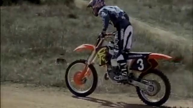 МОТОКРОСС. РАСПОЛОЖЕНИЕ ТЕЛА НА МОТОЦИКЛЕ. СОВЕТ ОТ GARY SEMICS. смотреть онлайн