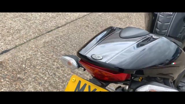 2011 Ducati Monster 1100 Evo смотреть онлайн