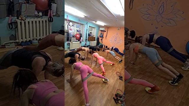 упражнения с резинками и слайдерами для ягодиц смотреть онлайн