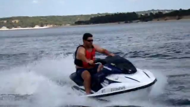 Yamaha GP 800 R смотреть онлайн