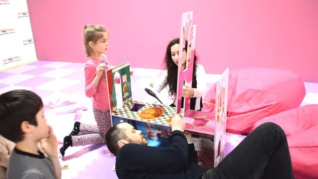 Распаковка первого домика Kidkraft для Lady Land Часть 2 смотреть онлайн
