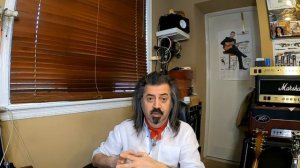 Димон Гитарные Истории не разбирается в гитарах. Доказательства.