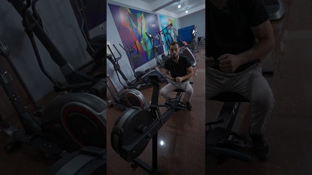 Гребной тренажер AIR ROWER смотреть онлайн