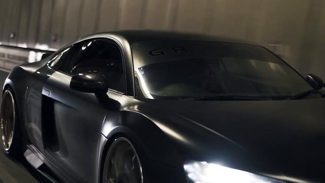 Jordan's Slammed Gravity Audi R8 // Brandon Lee Visuals | 4K смотреть онлайн