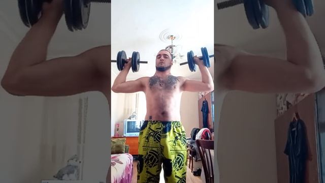 Жим гантелями на плечи ДЦП не повод ничего не делать смотреть онлайн