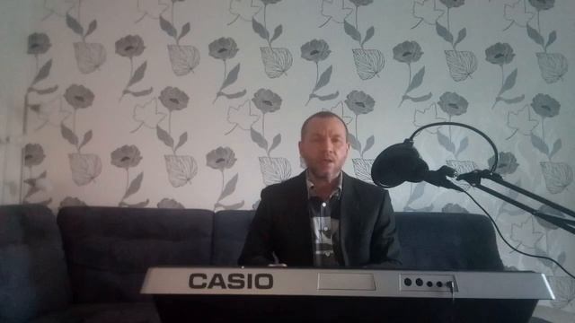 #игра на синтезаторе. "Подари мне детство." "Give me childhood." "Gib mir Kindheit." смотреть онлайн