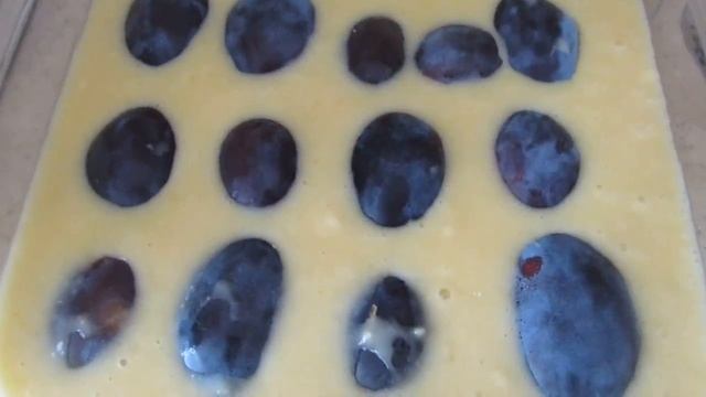 Пирог на скорую руку. Сливовый супер вкусный пирог.Очень простой рецепт. смотреть онлайн